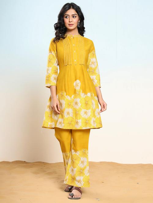 women floral three quarter sleeve kurta pant set - 21967289 - Very Small Image - 1