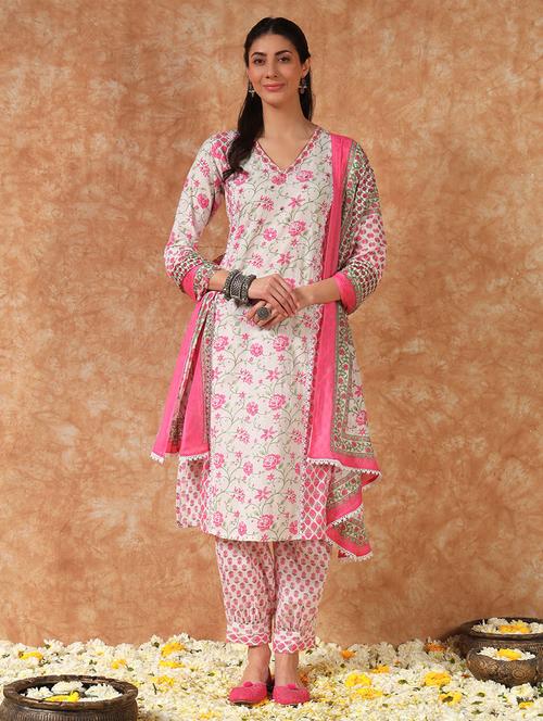 women three quarter sleeve kurta salwar with dupatta set - 21968126 - Very Small Image - 1
