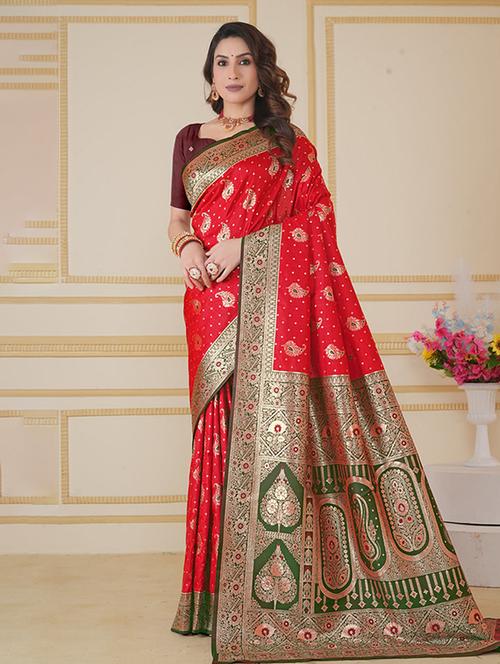 women self design banarasi saree with blouse - 21968750 - Very Small Image - 1