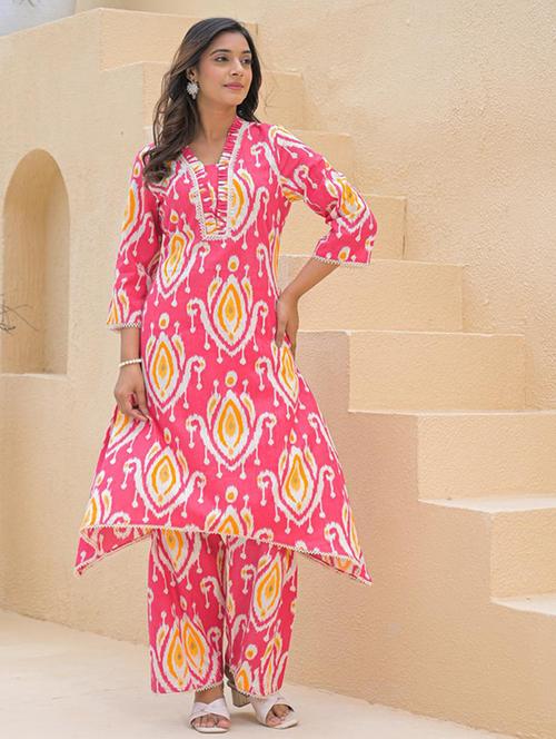 women ikat three quarter sleeve kurta pant set - 21969658 - Very Small Image - 1