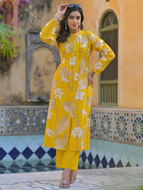 women floral three quarter sleeve kurta pant set - 21969670 - Very Small Image - 1