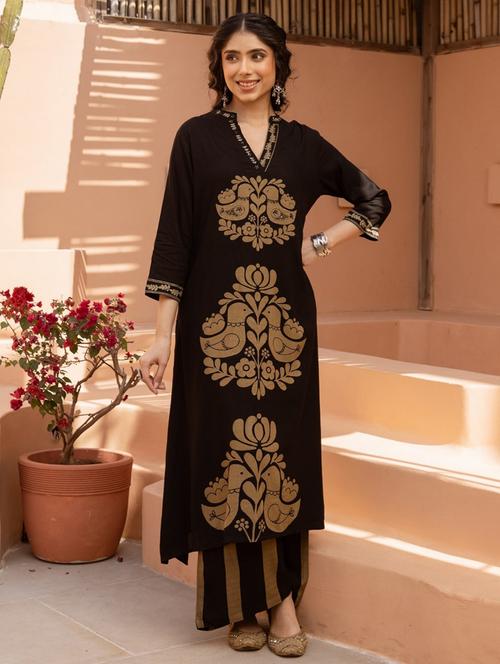 women three quarter sleeve kurta palazzo set - 21969674 - Very Small Image - 1