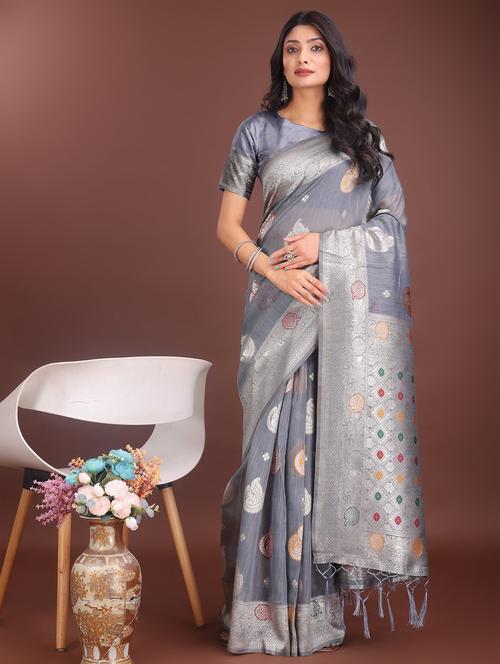 women self design bordered saree with blouse - 21969924 - Very Small Image - 1