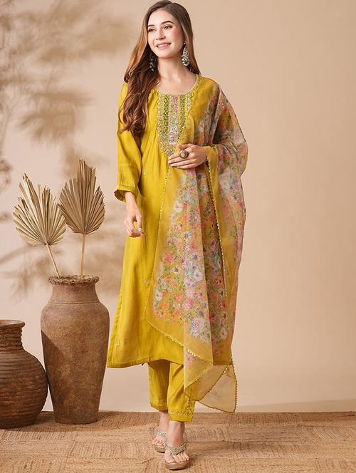 women three quarter sleeve kurta pant with dupatta set - 21971074 - Very Small Image - 1
