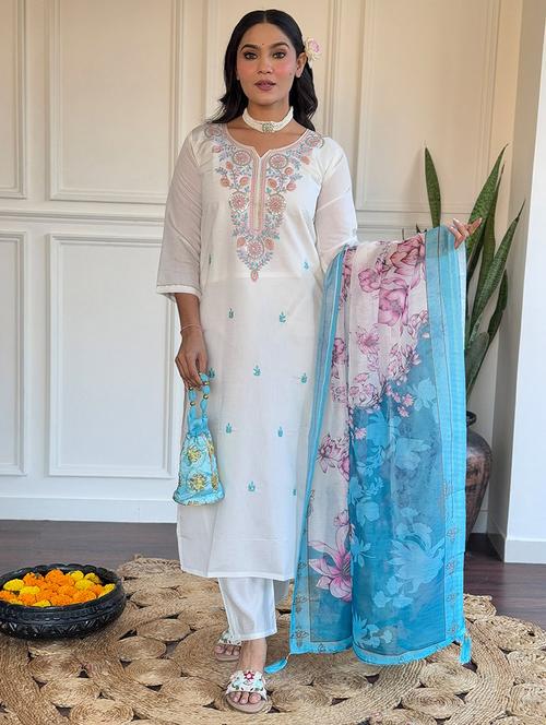 women three quarter sleeve kurta pant with dupatta set - 21975549 - Very Small Image - 1