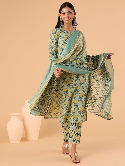 women three quarter sleeve kurta palazzo with dupatta set - 21976661 - Very Small Image - 1