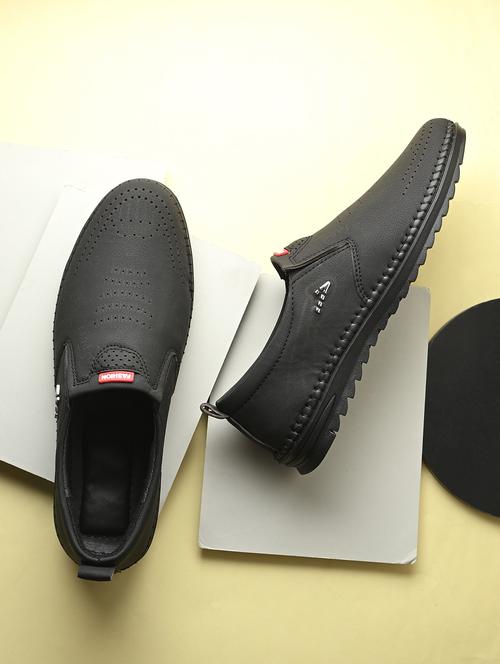 men black slip on casual shoes - 21977530 - Very Small Image - 1