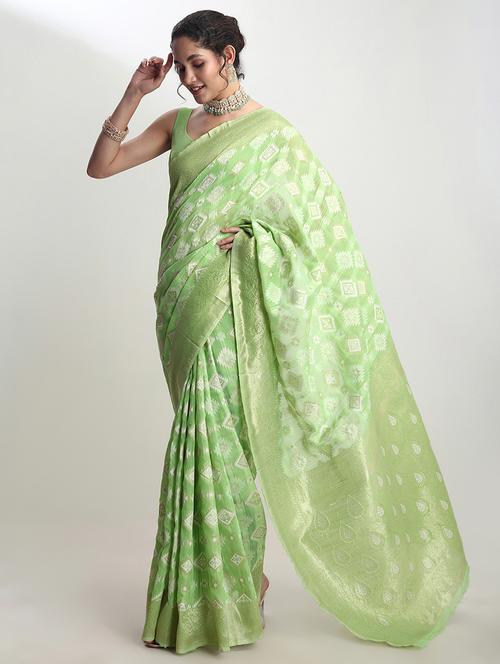 women self design banarasi saree with blouse - 21978432 - Very Small Image - 1