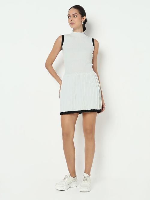 women white solid sleeveless bodycon dress - 21979873 - Very Small Image - 1