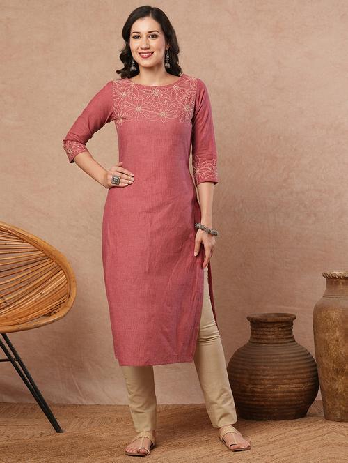 women embroidered boat neck straight kurta - 21980941 - Very Small Image - 1