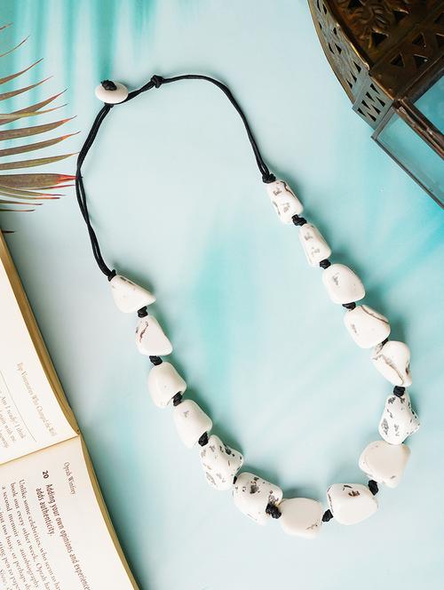 ethnic tribal handmade resin beaded fashion necklace - 21982870 - Very Small Image - 1