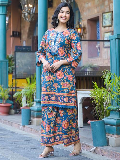 women floral three quarter sleeve kurta palazzo set - 21985451 - Very Small Image - 1