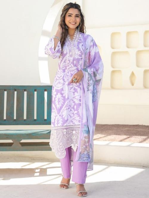 women three quarter sleeve kurta pant with dupatta set - 21985515 - Very Small Image - 1