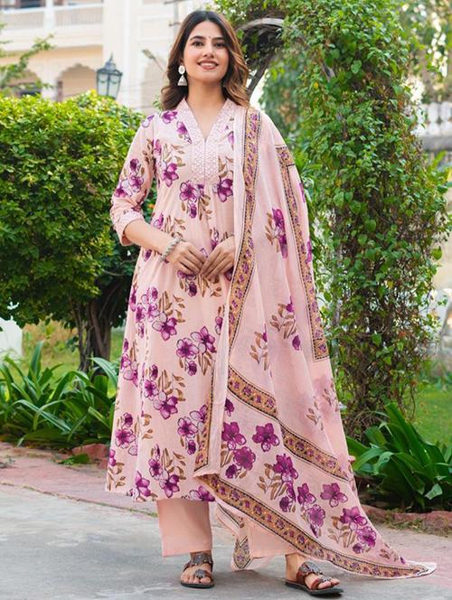 women floral three quarter sleeve kurta pant with dupatta set - 21985580 - Very Small Image - 1