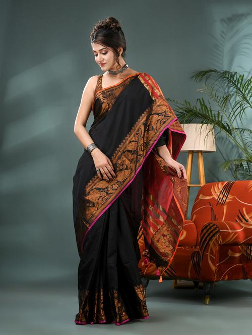 women solid with bordered saree with blouse - 21986615 - Very Small Image - 1