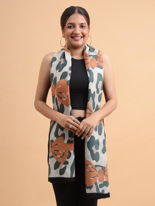 women animal print casual scarf - 21986805 - Very Small Image - 1