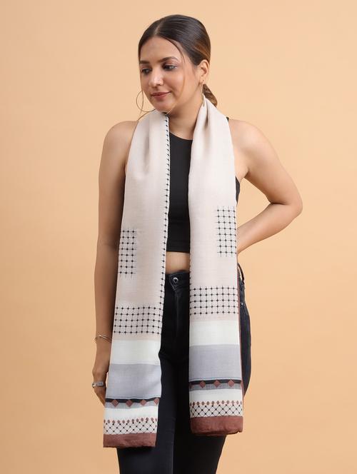 women printed viscose scarf   - 21986809 - Very Small Image - 1