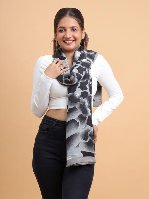 women abstract printed viscose blend scarf - 21986822 - Very Small Image - 1