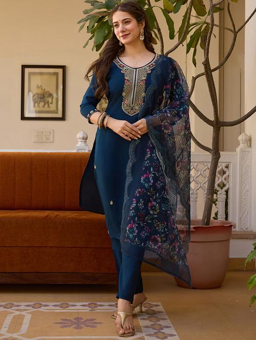 women three quarter sleeve kurta pant with dupatta set - 21987333 - Very Small Image - 1