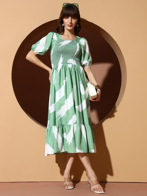 wome printed smocked detailed puff sleeve tiered dress - 21987947 - Very Small Image - 1