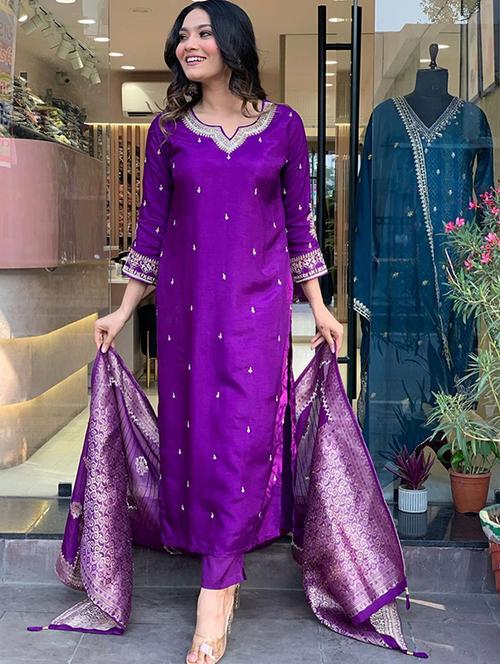 women embroidered kurta and pant with dupatta  - 21995257 - Very Small Image - 1