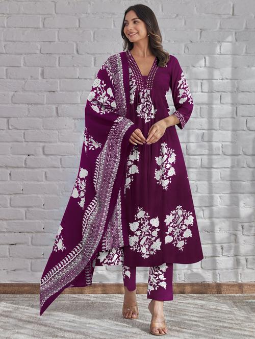 women floral three quarter sleeve kurta pant with dupatta set - 21997154 - Very Small Image - 1