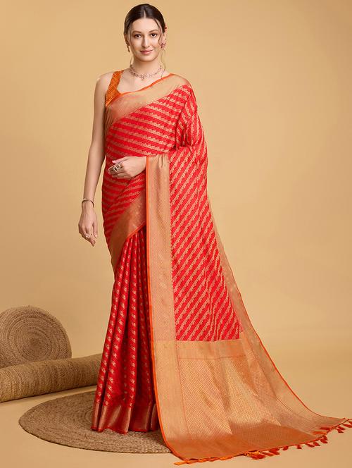 women self design banarasi saree with blouse - 22000047 - Very Small Image - 1