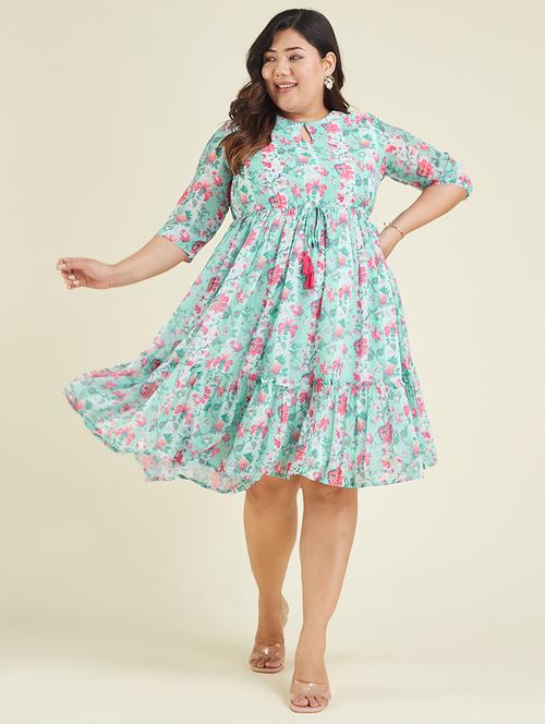 women plus size floral print tiered dress - 22002354 - Very Small Image - 1