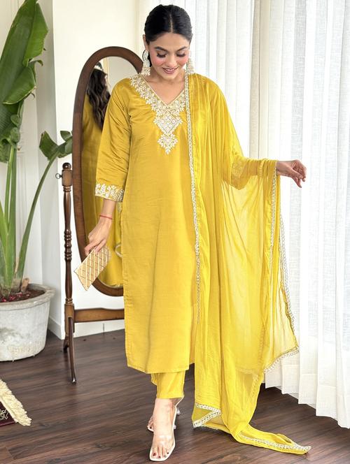women embroidered three quarter sleeve kurta pant with dupatta set - 22004598 - Very Small Image - 1