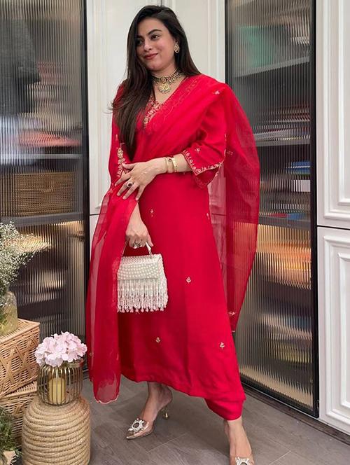 women embroidered three quarter sleeve kurta pant with dupatta set - 22004603 - Very Small Image - 1