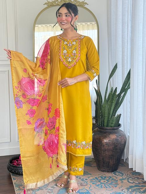 women embroidered three quarter sleeve kurta pant with dupatta set - 22004694 - Very Small Image - 1