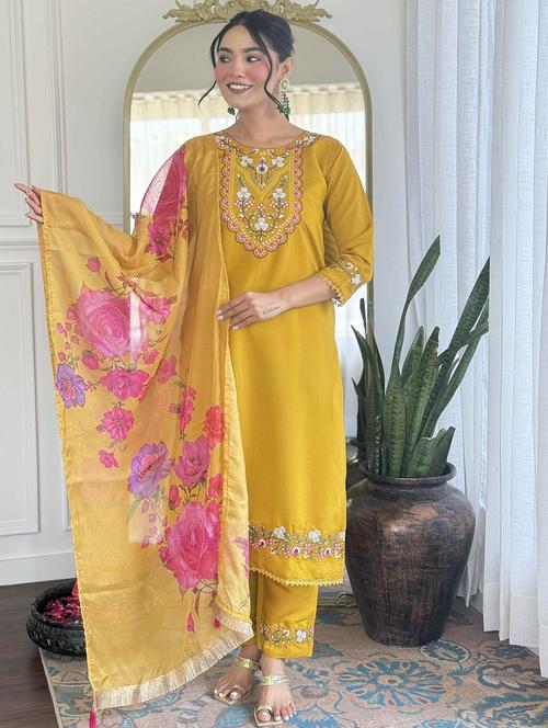 women embroidered three quarter sleeve kurta pant with dupatta set - 22004698 - Very Small Image - 1
