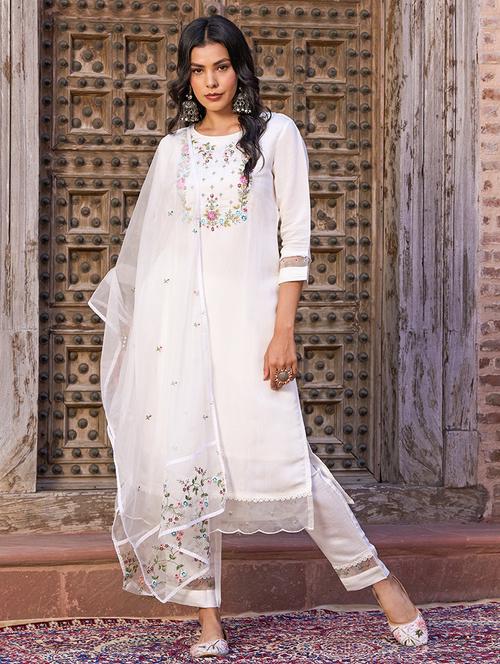women embroidered three quarter sleeve kurta pant with dupatta set - 22004719 - Very Small Image - 1