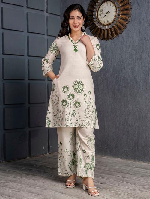 women floral three quarter sleeve kurta pant with dupatta set - 22006085 - Very Small Image - 1