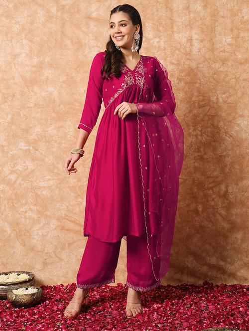 women embroidered three quarter sleeve kurta pant with dupatta set - 22011179 - Very Small Image - 1