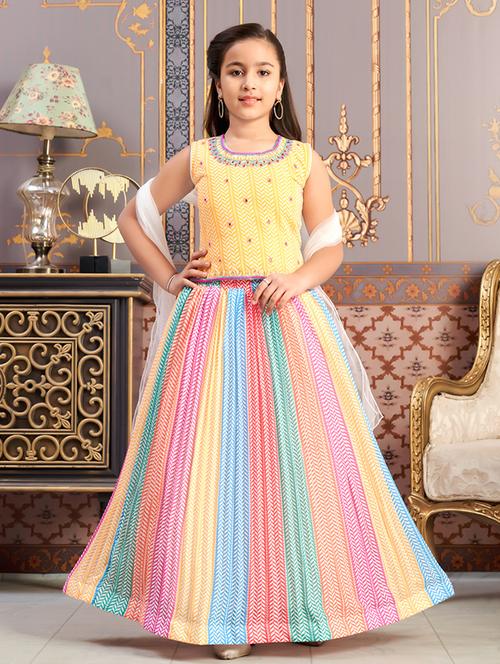 girls embroidered sleeveless lehenga choli set - 22012154 - Very Small Image - 1