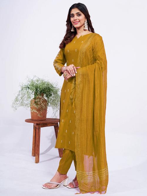 women embroidered three quarter sleeve kurta pant with dupatta set - 22014240 - Very Small Image - 1