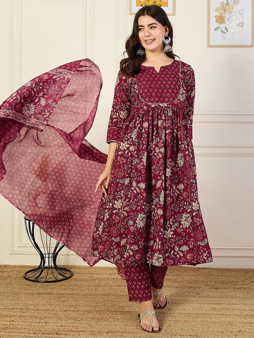 women three quarter sleeve kurta pant with dupatta set - 22014303 - Very Small Image - 1