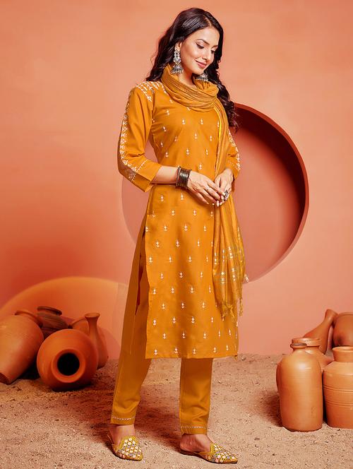women three quarter sleeve kurta pant with dupatta set - 22014307 - Very Small Image - 1