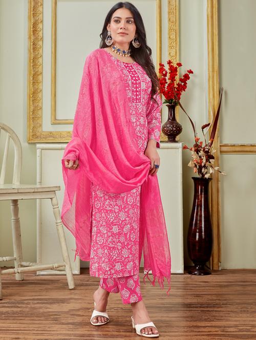 women three quarter sleeve kurta pant with dupatta set - 22014310 - Very Small Image - 1