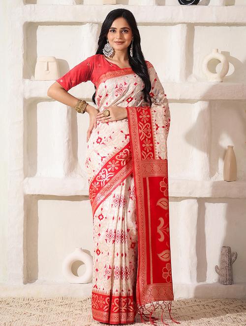 women self design bordered saree with blouse - 22018524 - Very Small Image - 1