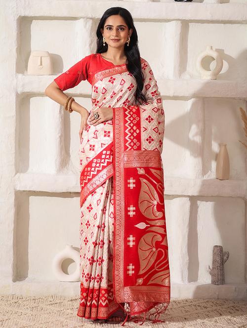 women self design bordered saree with blouse - 22018529 - Very Small Image - 1
