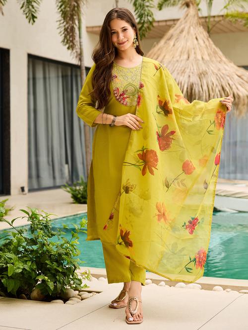 women embroidered three quarter sleeve kurta pant with dupatta set - 22022741 - Very Small Image - 1