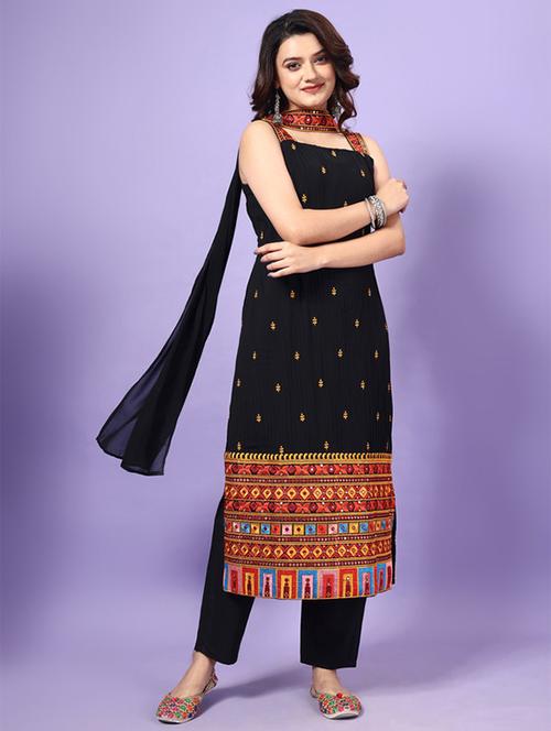 women embroidered sleeveless kurta pant with dupatta set - 22030992 - Very Small Image - 1
