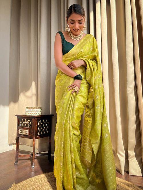 women self design banarasi saree with blouse - 22031038 - Very Small Image - 1
