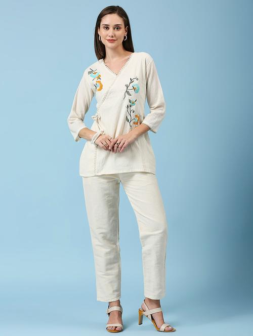 women embroidered three quarter sleeve ethnic top - 22035172 - Very Small Image - 1