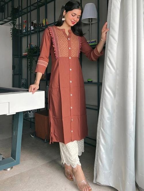women solid three quarter sleeve straight kurta - 22035240 - Very Small Image - 1