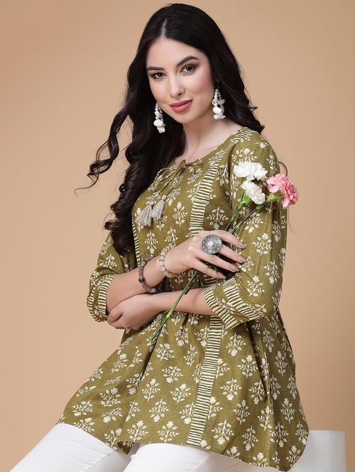 women printed three quarter sleeve flared kurti - 22039814 - Very Small Image - 1