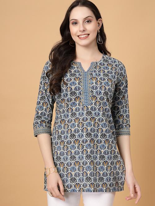 women printed three quarter sleeve straight kurti - 22040847 - Very Small Image - 1