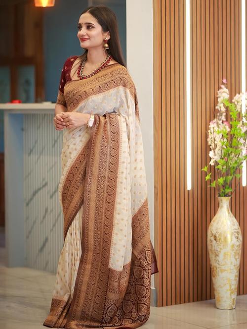 women self design banarasi saree with blouse - 22041769 - Very Small Image - 1